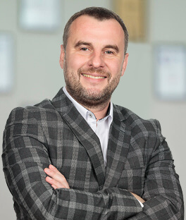 employee photo